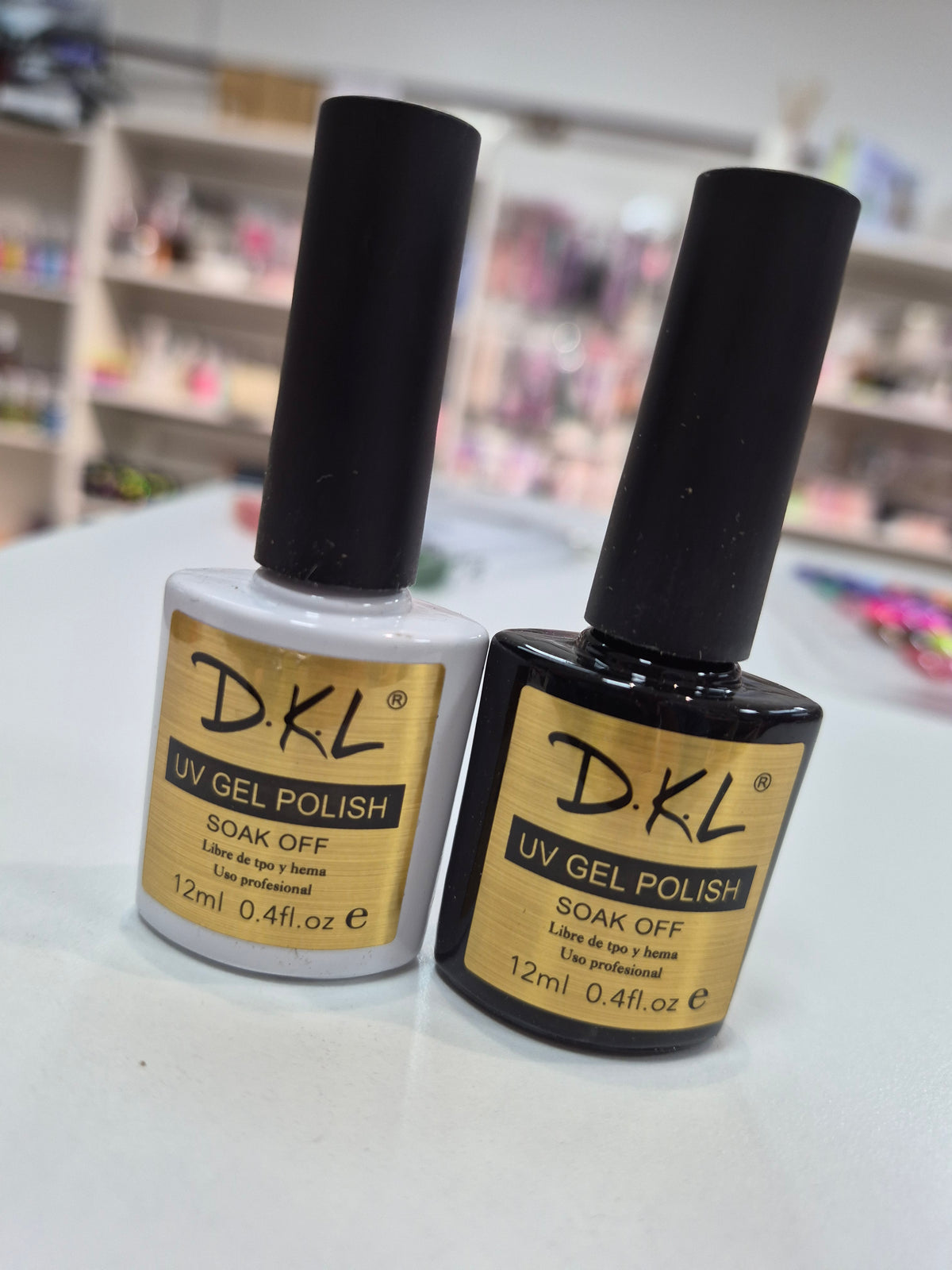 Esmalte semipermanente blanco ó negro