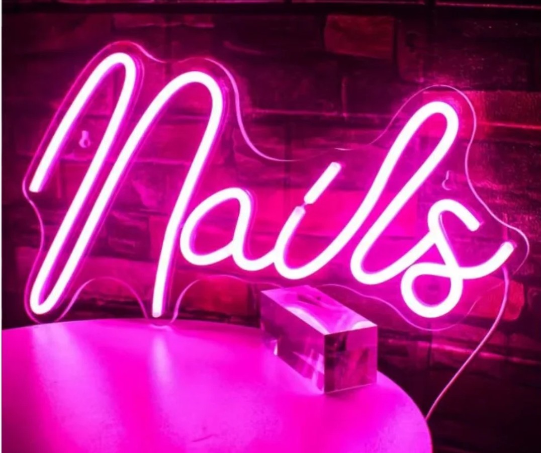 Cartel neon para manicura 16x21 aprx con cable largo y conexión usb. Con botón de encendido